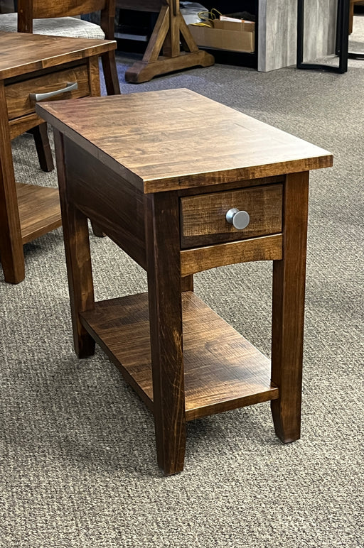 Glengarry Nutmeg Maple chairside table