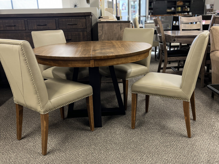 Belmont Round Table Set
