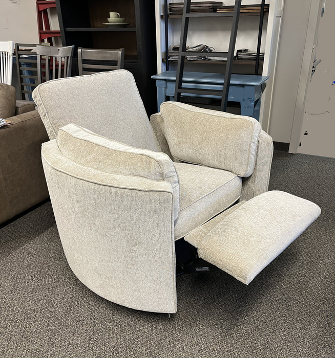 Luana manual recliner