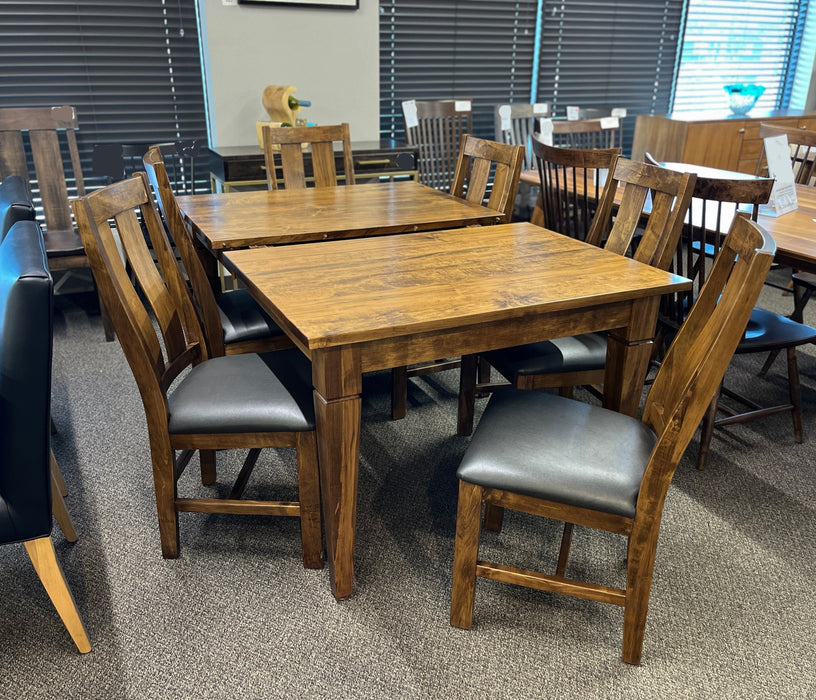 Reesor Dining Set in Ambrosia Maple