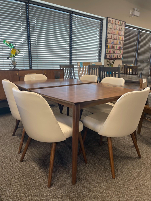 Simo Dining Package in Fruitwood
