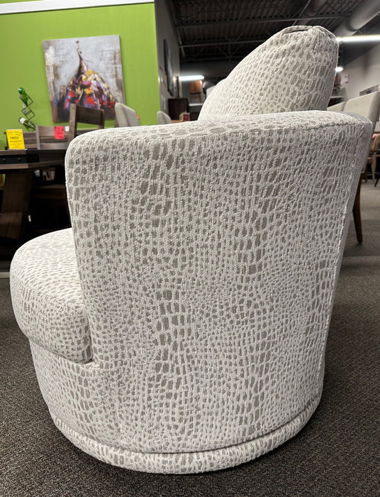 Tina Swivel in Ivory