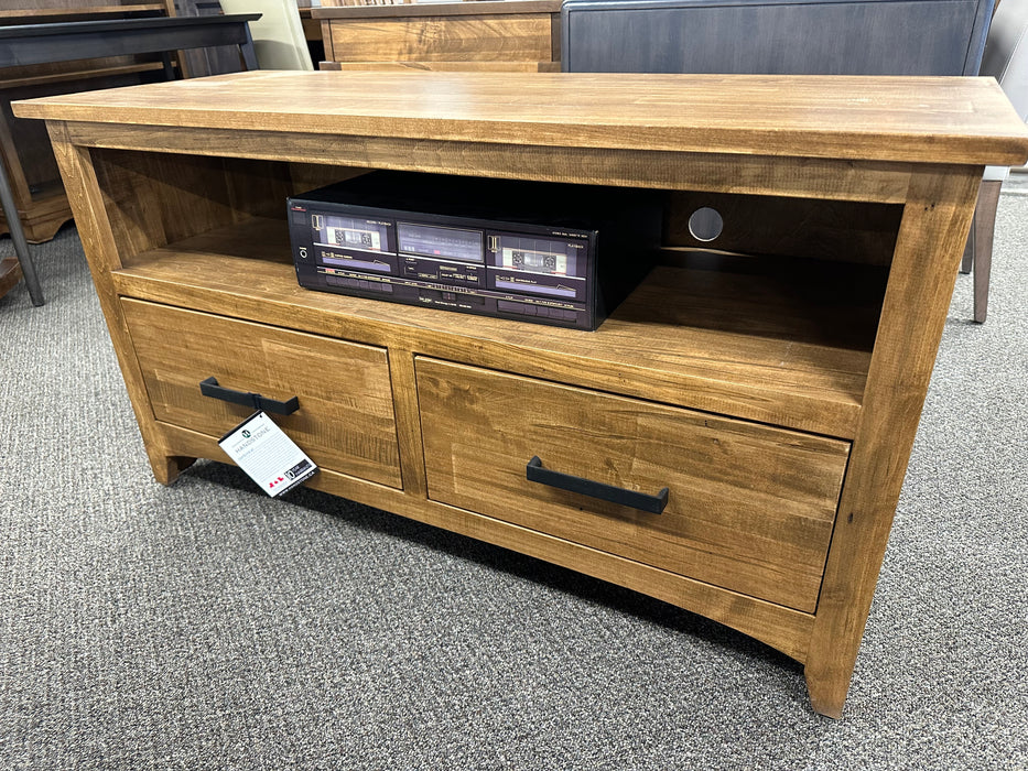 heritage barley maple glengarry tv stand